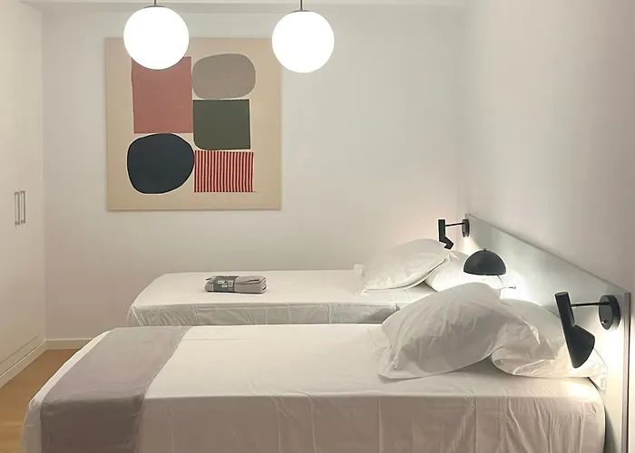 Stylish Well-connected Beachfront Flat