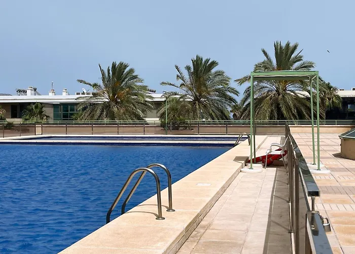 Апартаменты Stylish Well-connected Beachfront Flat Валенсия