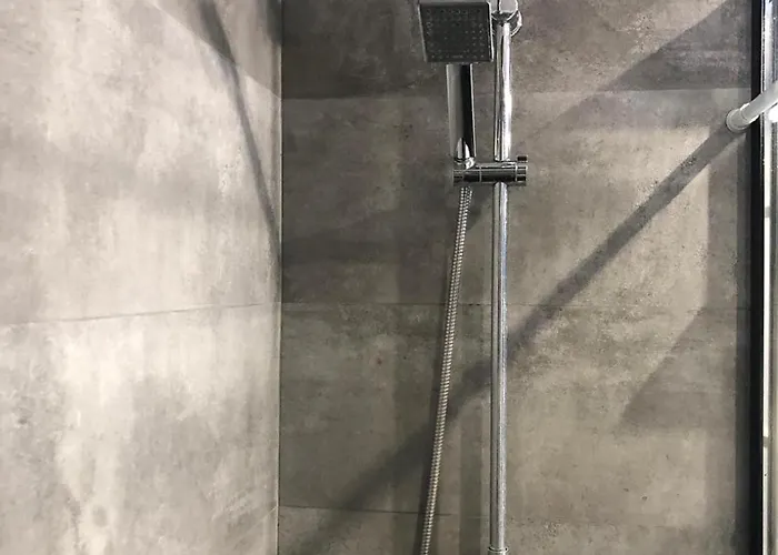 Near The Cabanyal And Universities * Valenza