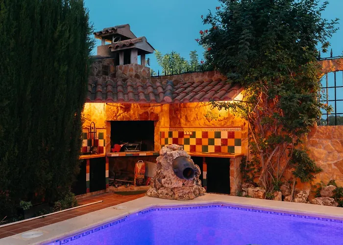 Chalet, Rodeada De Naturaleza Piscina A Doce Klm De Y 7 Del Aeropuerto 펜션