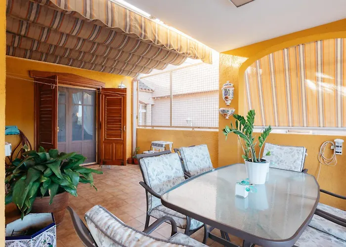 펜션 Chalet, Rodeada De Naturaleza Piscina A Doce Klm De Y 7 Del Aeropuerto *