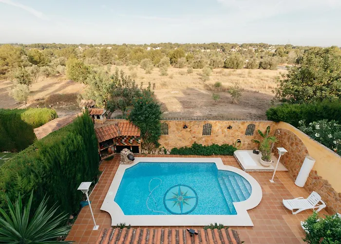Chalet, Rodeada De Naturaleza Piscina A Doce Klm De Y 7 Del Aeropuerto 펜션