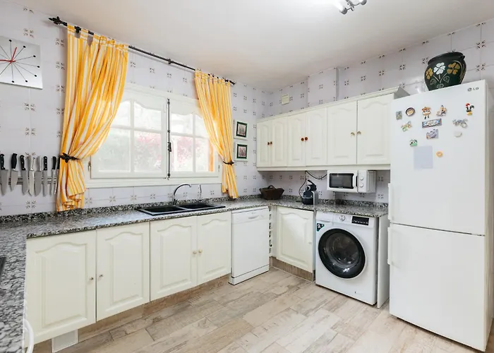 Chalet, Rodeada De Naturaleza Piscina A Doce Klm De Y 7 Del Aeropuerto * 발렌시아