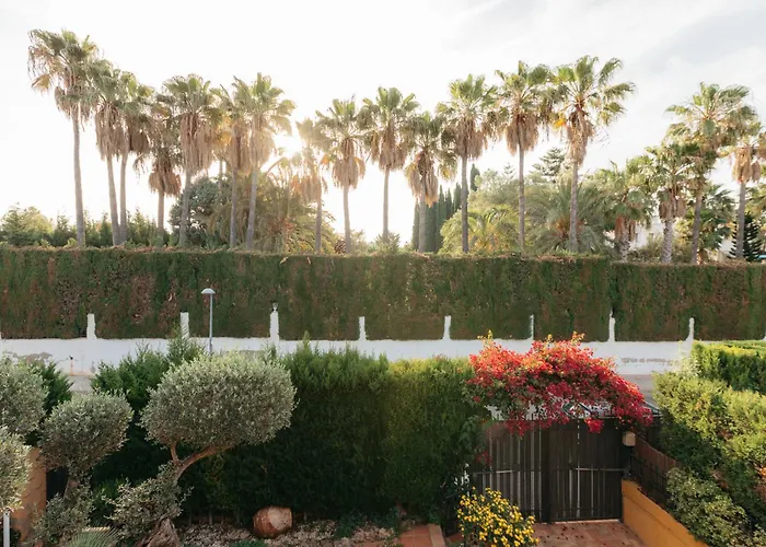 Chalet, Rodeada De Naturaleza Piscina A Doce Klm De Y 7 Del Aeropuerto
