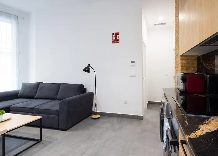 Florit Flats - The Patraix Διαμέρισμα *