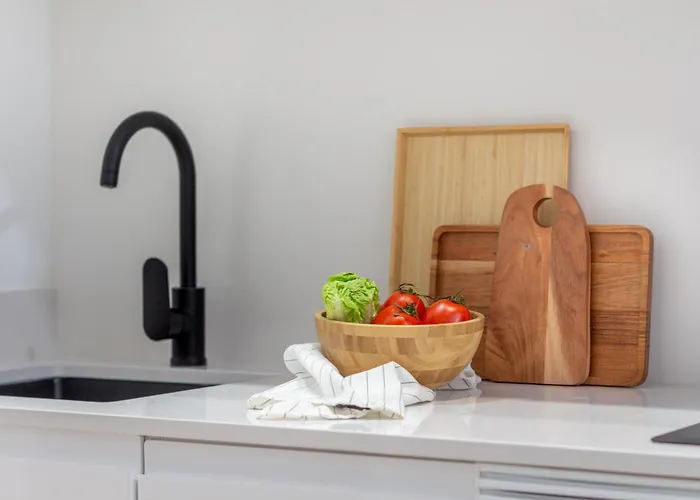 Vlc Host - Manya Valencia