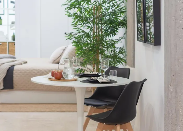 Vlc Host - Manya Apartment