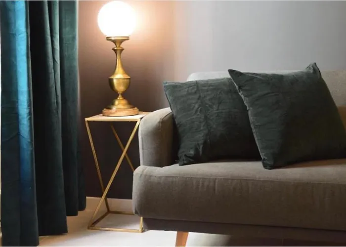 Mediterranean Flats Plaza Redonda