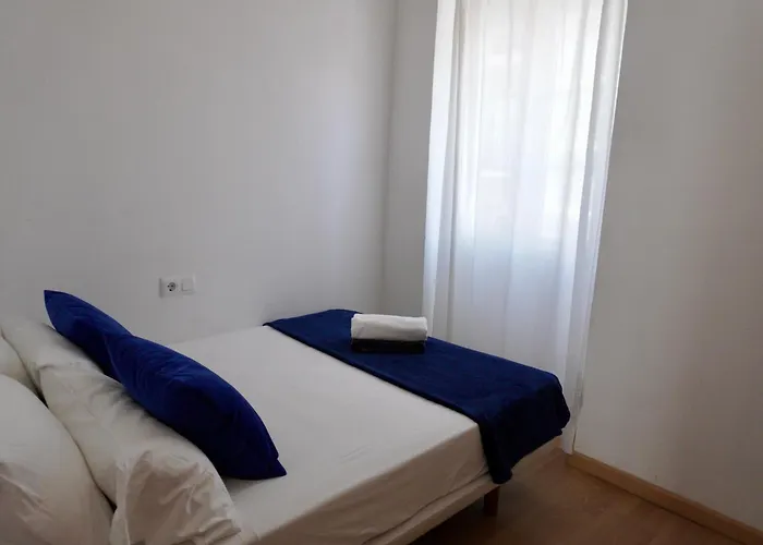 Hosted By Gracie Βαλένθια