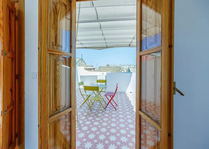 Artisan Haven: El Cabanyal Oasis 度假居