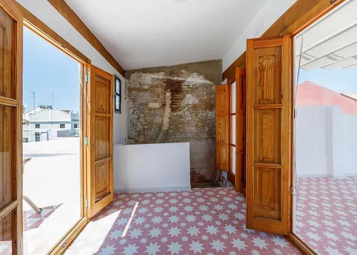 Artisan Haven: El Cabanyal Oasis Ferienhaus Valencia