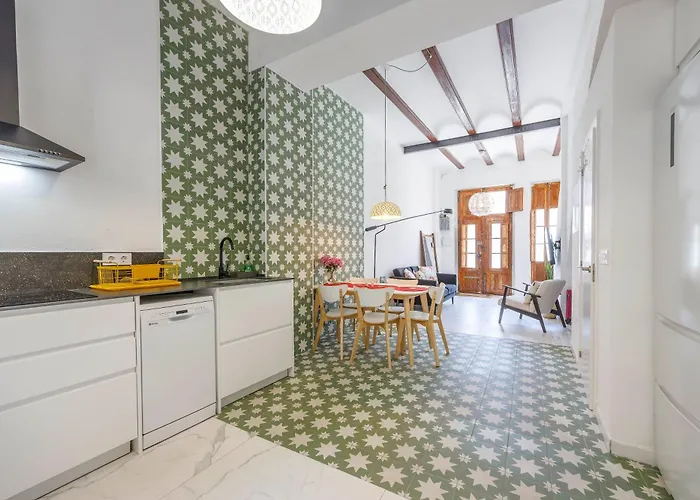 Artisan Haven: El Cabanyal Oasis * Valencia