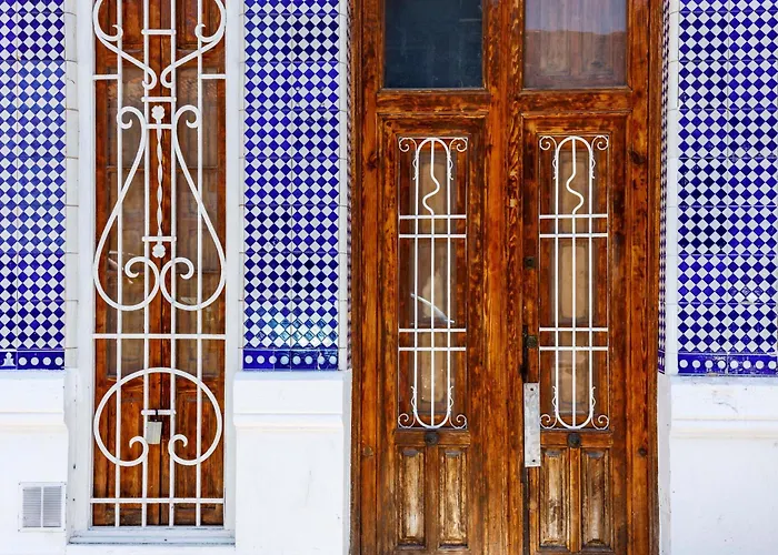 Artisan Haven: El Cabanyal Oasis * Valencia