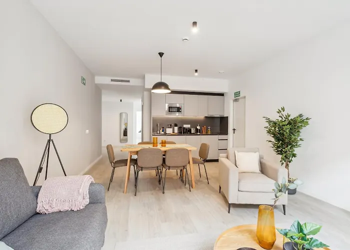 Limehome Calle De Cadiz *