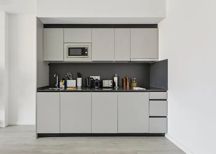 Limehome Calle De Cadiz