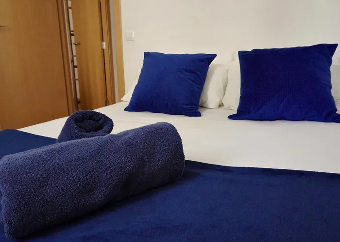 Hosted By Gracie Βαλένθια