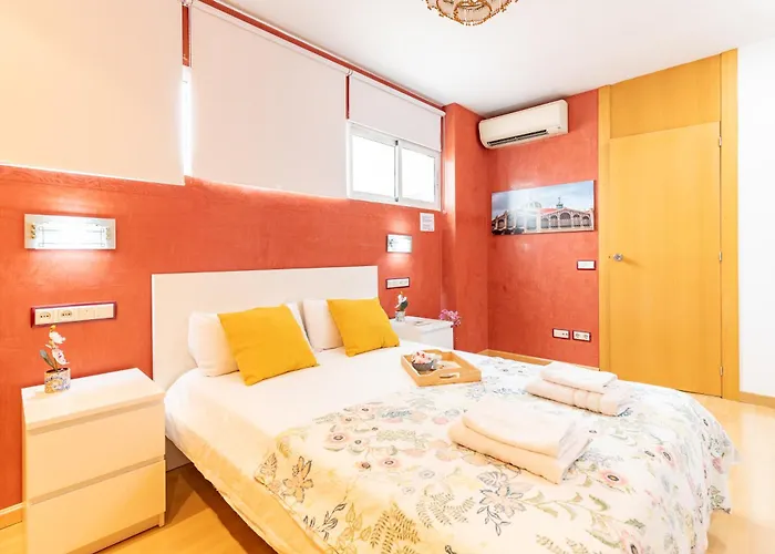 דירה Penthouse Duplex In A 4 Floors Spanish House -8 Min To Center By Metro