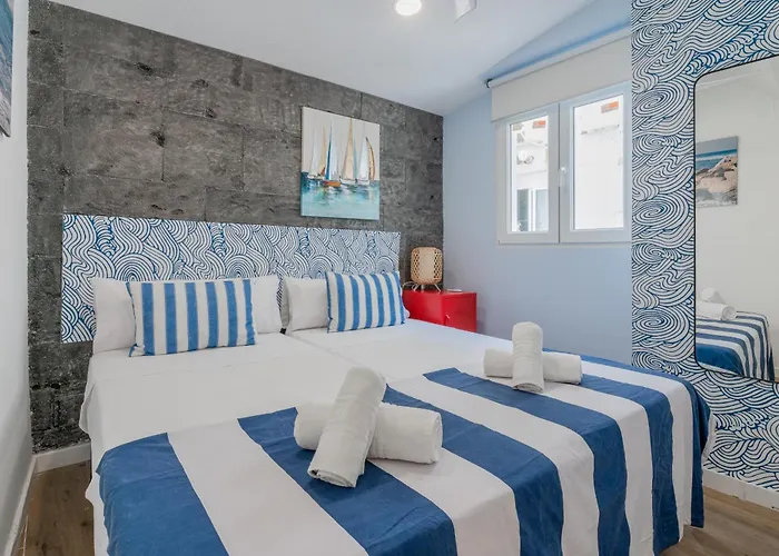 Náutico Junto A La Playa Malvarrosa Valencia