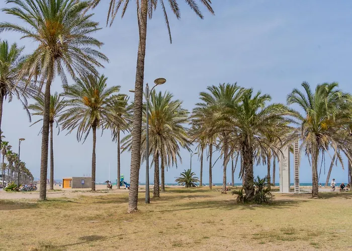 Náutico Junto A La Playa Malvarrosa *