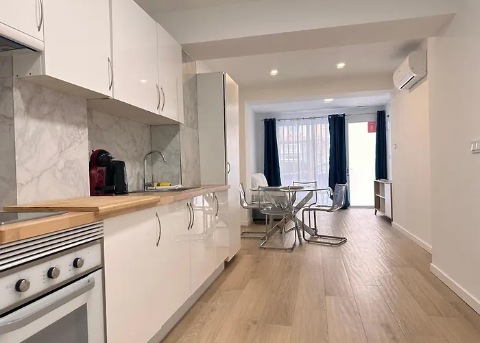 & A Y B Διαμέρισμα Βαλένθια