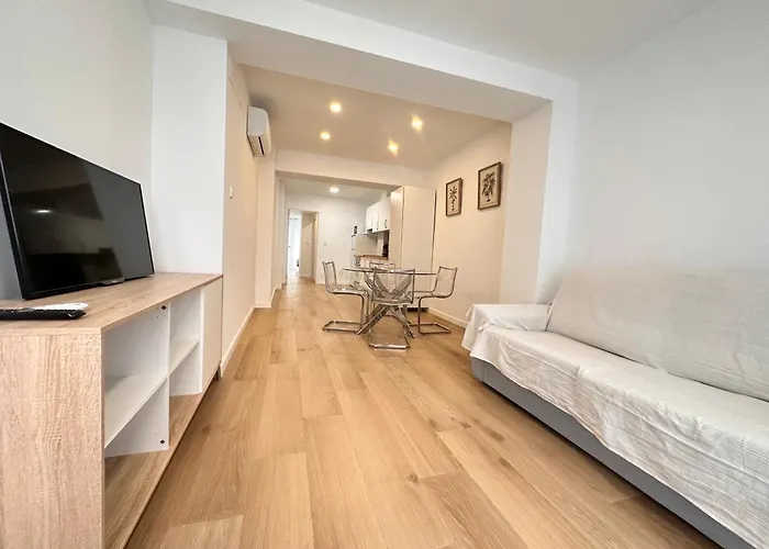 & A Y B * فالنسيا