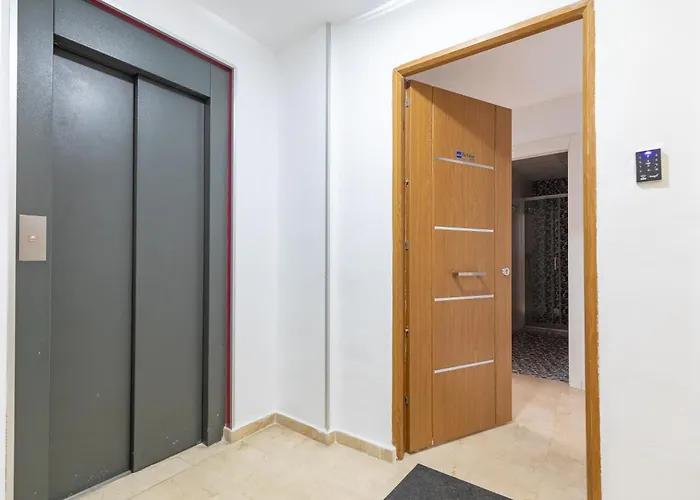 Penthouse Duplex In A 4 Floors Spanish House -8 Min To Center By Metro ולנסיה