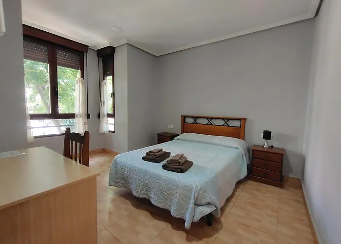 ホスタル アバストス 2*