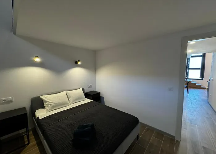 Ξενοδοχείο με διαμερίσματα Melia Y Fuster 23c 4*