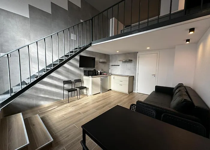 Melia Y Fuster 23c 4*