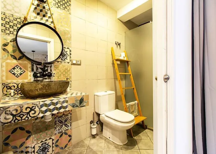 Chic Y Renovado Loft En La Playa Βαλένθια