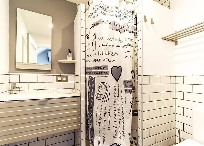 Con Terraza Privada Cerca De La Playa Διαμέρισμα *