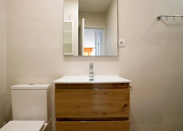 Renovado Y Sofisticado En El Centro De Apartment