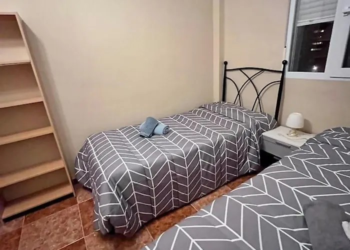 Bonito Y Grande Cerca De La Playa شقة