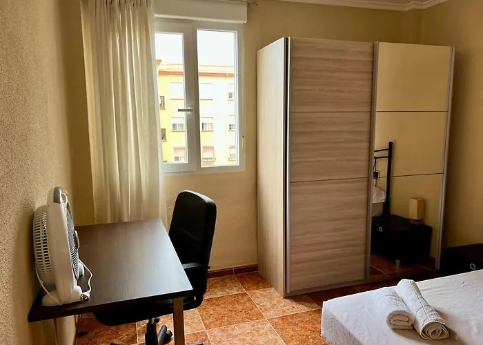 Bonito Y Grande Cerca De La Playa شقة