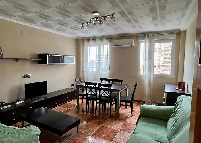 Bonito Y Grande Cerca De La Playa *