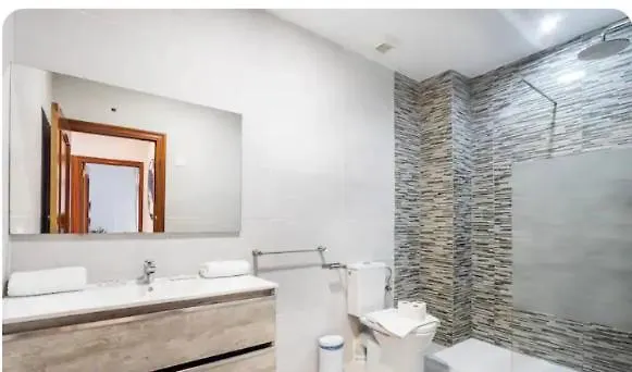 Centrico, 2 Habitaciones, Confort Ascensor,wifi Ac Valencia