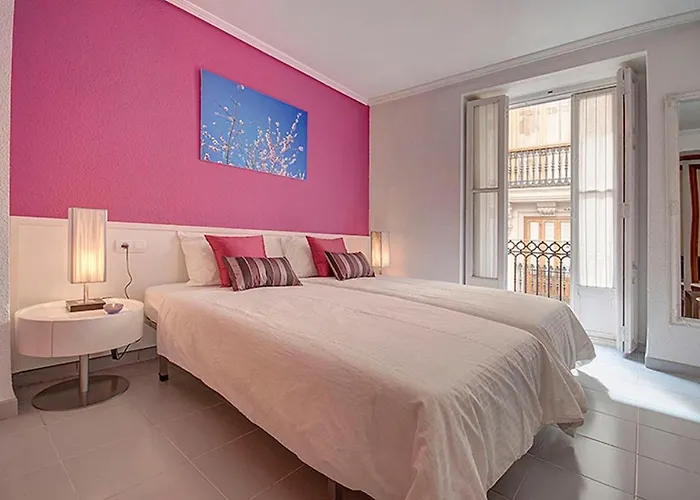 شقة Beds & Breaks Danna