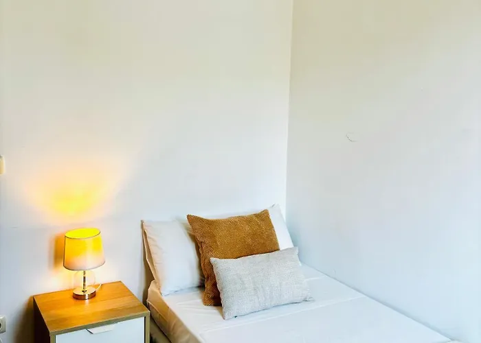 Travel Habitat Jardines De Viveros *