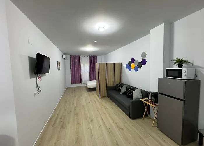 Ynfinity Apartahotel 3*