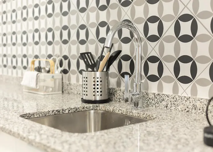 아파트 New Flats 1 *