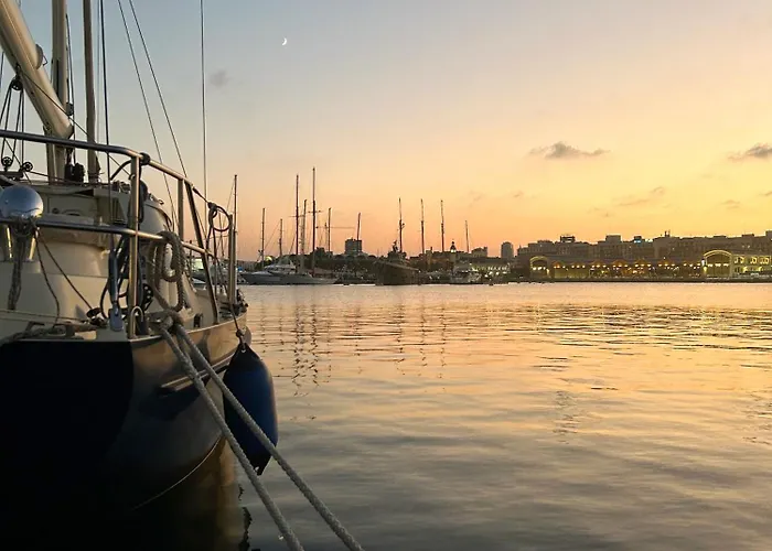 Barco Muy Espacioso Con Dos Terrazas Centro!! Valência