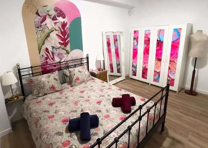 Amplio Y Colorido Piso شقة