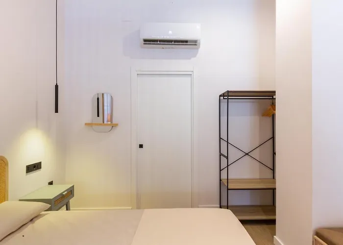 Mestalla Flats By Nomad Host شقة فالنسيا