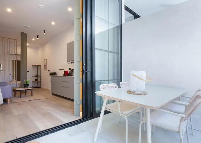 Mestalla Flats By Nomad Host فالنسيا