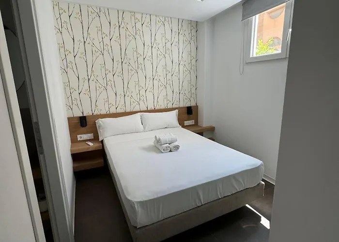 Con Bano Privado Y Cocina Compartida *