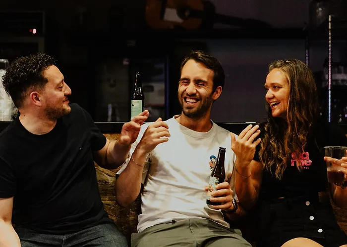 Purple Nest Vandrerhjem *