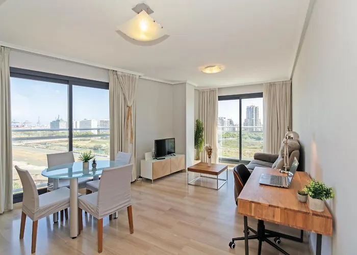 Daire Guestready - Lovely Flat With Views In