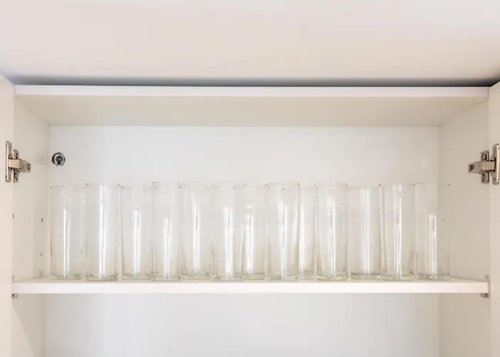 Urbannest Apartment *