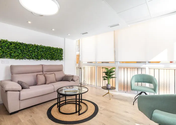 Urbannest Apartment *