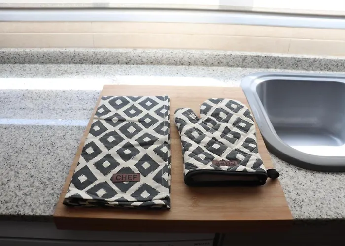 Precioso Con Vistas Al Mar. Piscina.